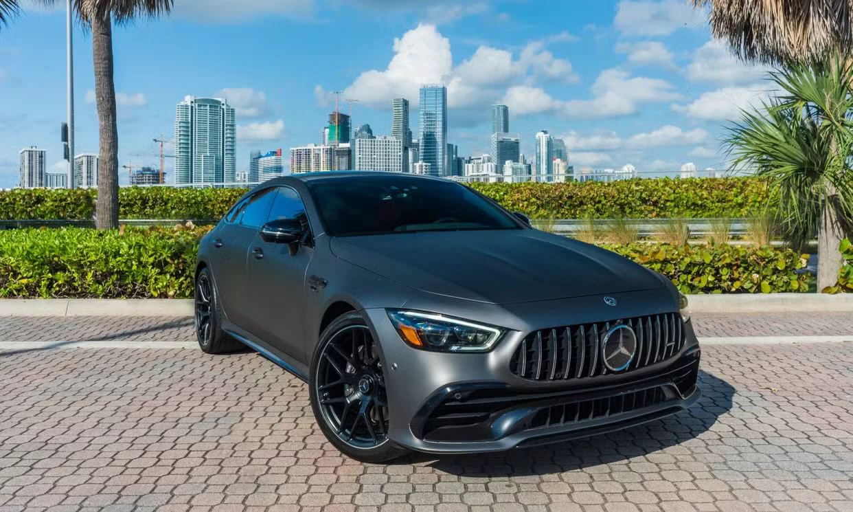 Mercedes-AMG GT — Performance
