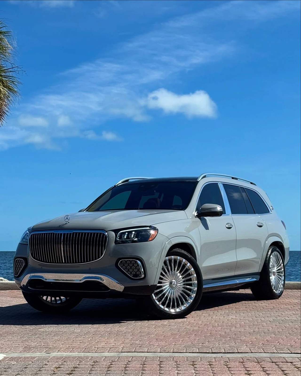 Mercedes-Maybach GLS — SUV