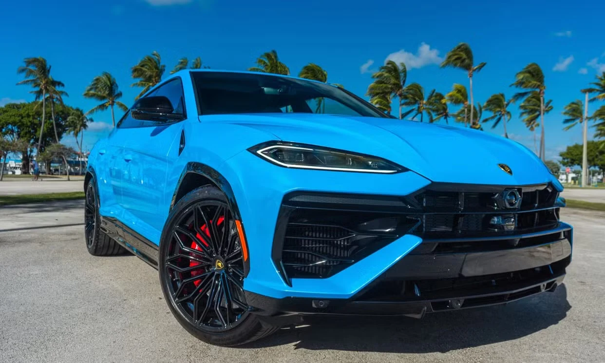 Lamborghini Urus — SUV